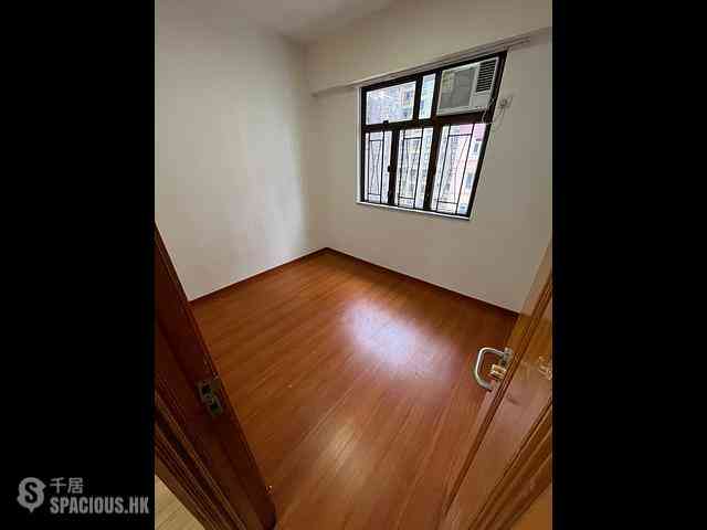 Sai Ying Pun - Wealth Building 09