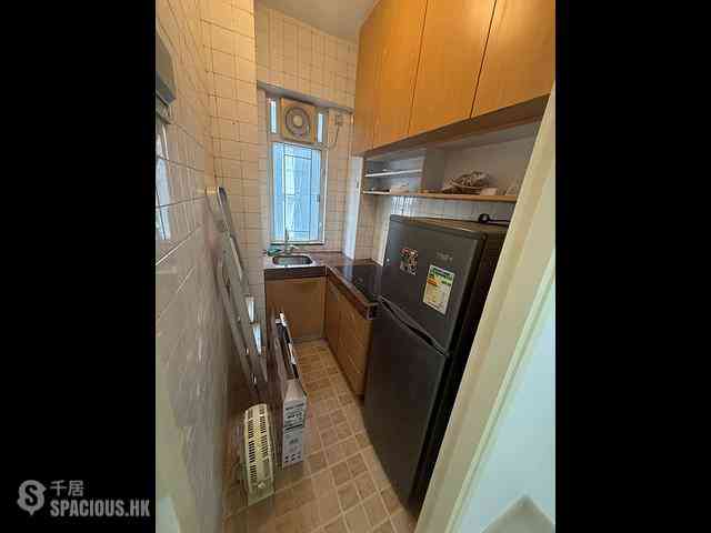 Sai Ying Pun - Hang Fuk Mansion 01