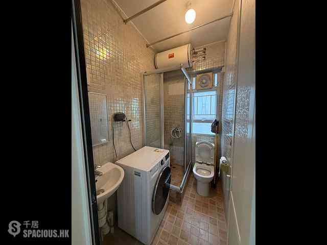 Sai Ying Pun - Hang Fuk Mansion 04
