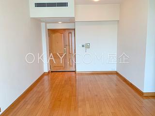 Mid Levels Central - Fairlane Tower 03