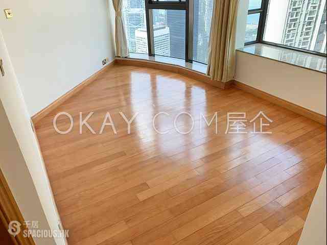 Mid Levels Central - Fairlane Tower 06