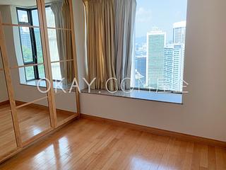 Mid Levels Central - Fairlane Tower 08