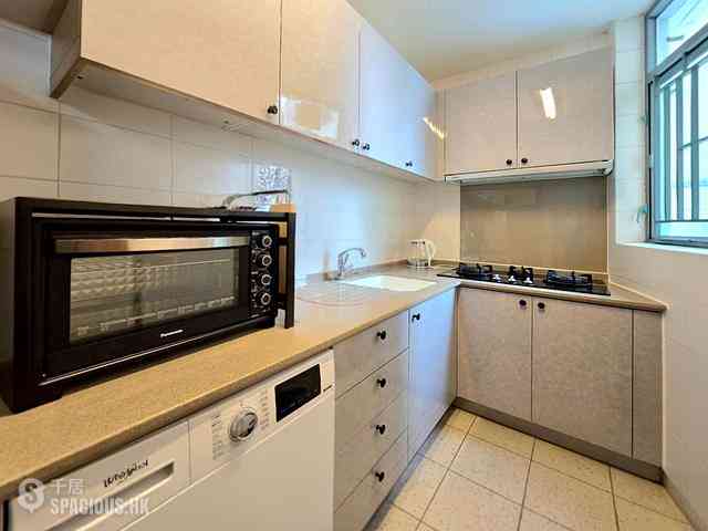 Tung Chung - Seaview Crescent 05