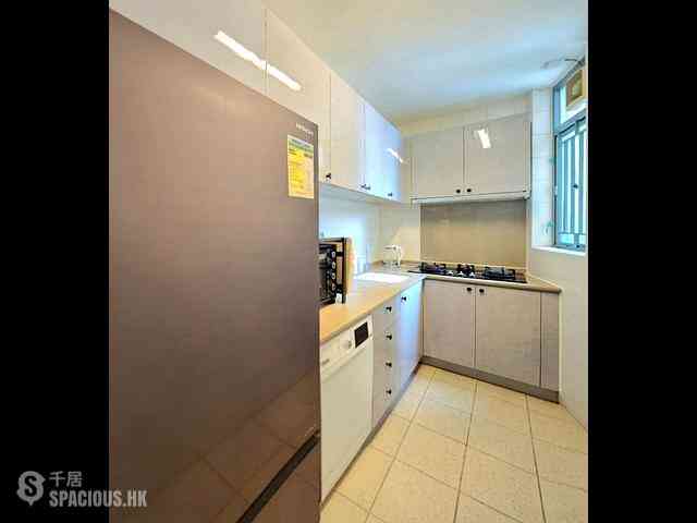 Tung Chung - Seaview Crescent 06