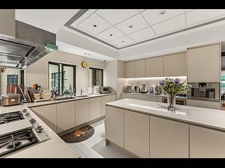Mid Levels Central - Grenville House 23