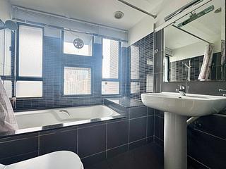 Mid Levels Central - Birchwood Place 05