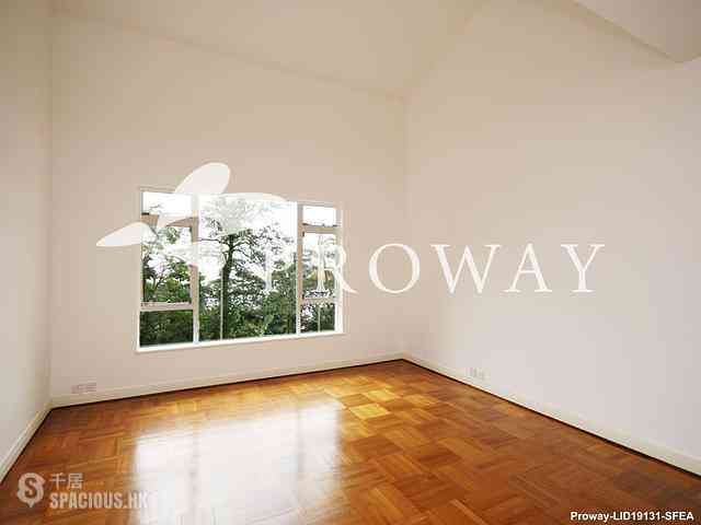The Peak - Strawberry Hill 10