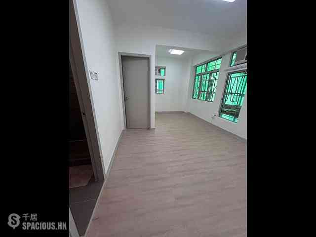Causeway Bay - Lok Sing Centre Block B 02