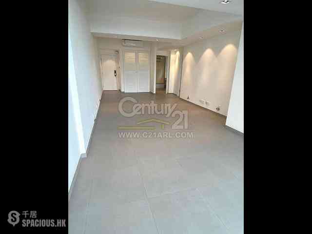 Causeway Bay - Hoi Deen Court 05