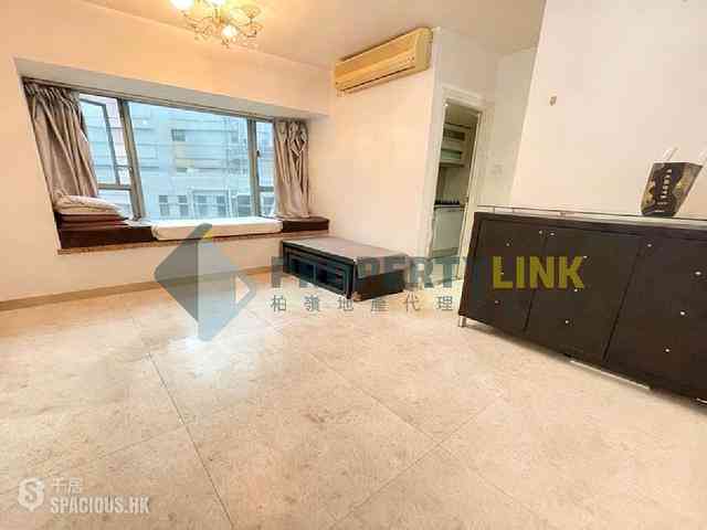 Sheung Wan - Queen's Terrace 01