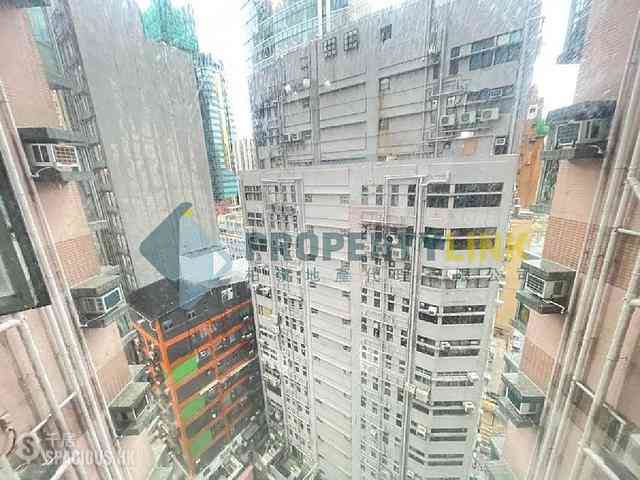 Sheung Wan - Queen's Terrace 03