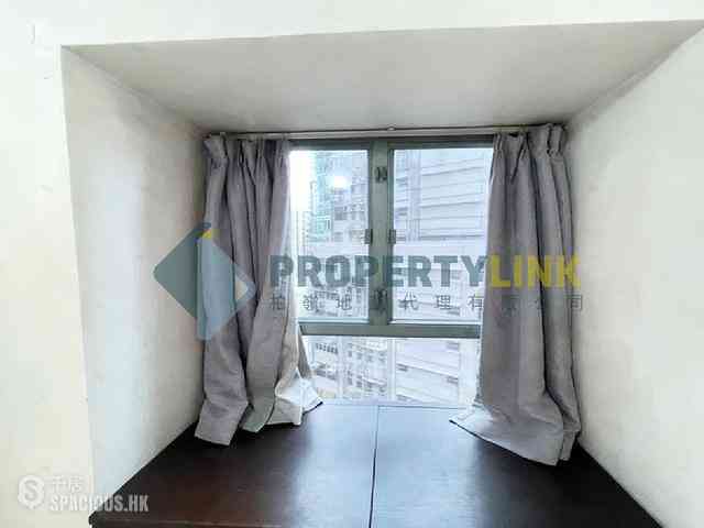 Sheung Wan - Queen's Terrace 05