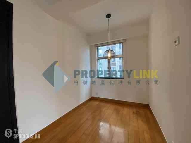 Soho - King Ho Building 05