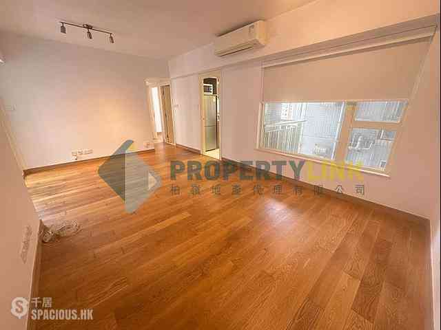 Soho - Centrestage 02