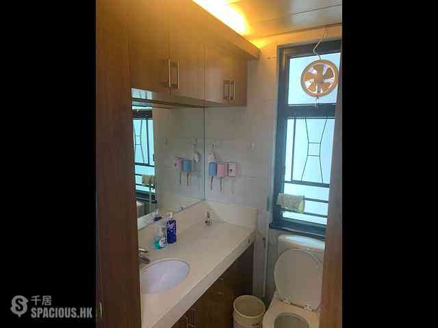 Quarry Bay - Royal Terrace 01