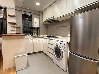 Sai Ying Pun - Golden Phoenix Court 03