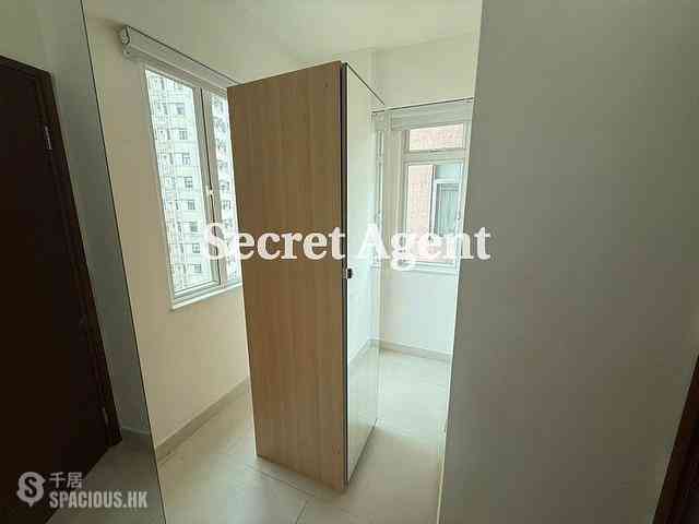 Sai Ying Pun - Golden Phoenix Court 05