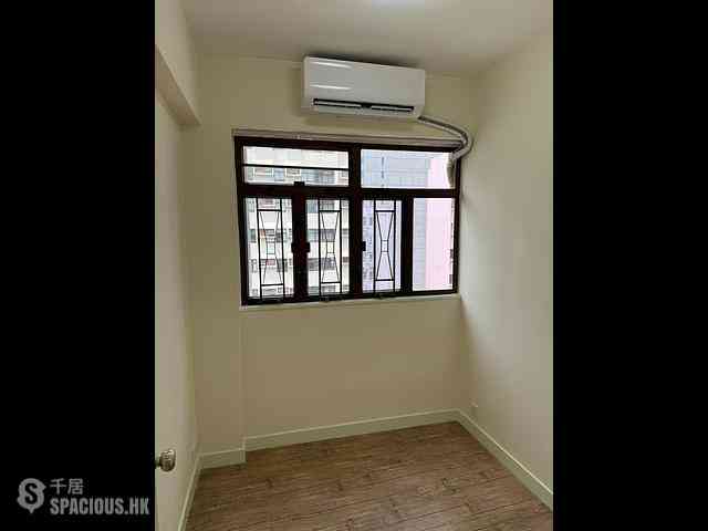 Wan Chai - 112, Johnston Road 05
