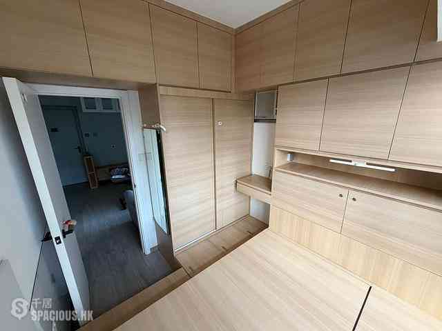 Chai Wan Kok - Kam Fung Garden Block 2 08