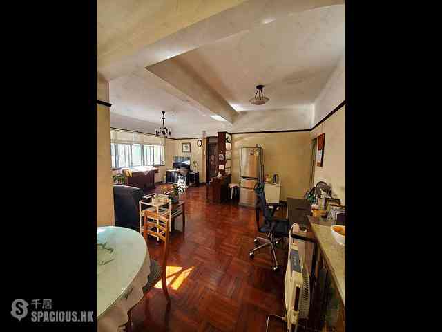 Mid Levels Central - Hong Lok Mansion 05