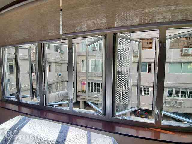 Mid Levels Central - Hong Lok Mansion 06