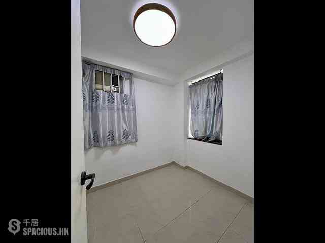 Sai Ying Pun - Wah Fai Court 02