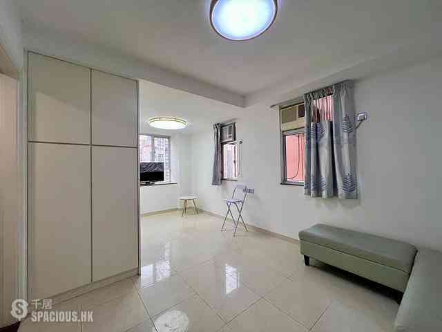 Sai Ying Pun - Wah Fai Court 01