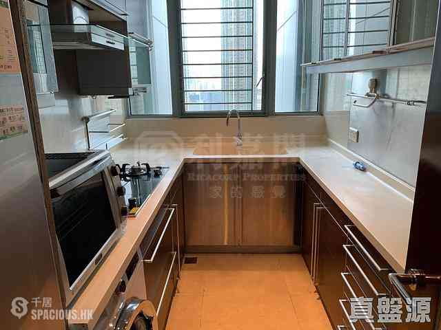 West Kowloon - The Harbourside Block 3 04