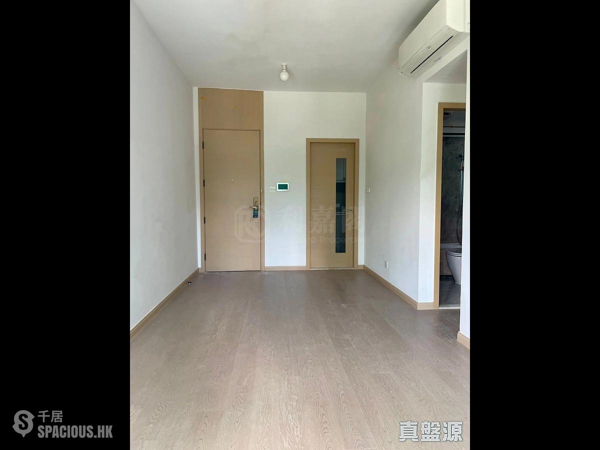 Wong Chuk Hang - The Southside Phase 2 La Marina Tower 2B 01
