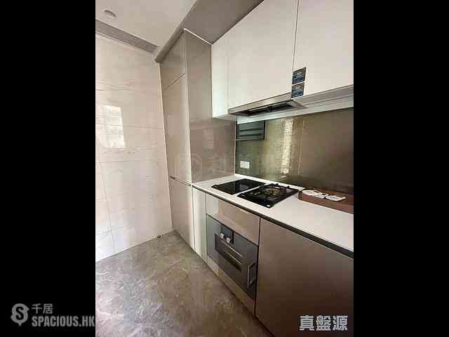 Wong Chuk Hang - The Southside Phase 2 La Marina Tower 2B 04
