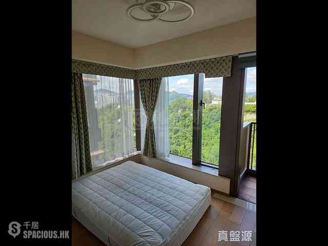 Shau Kei Wan - Island Garden 01