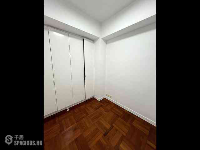 Wan Chai - Bo Fung Mansion 08
