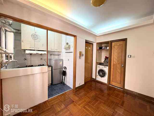 Wan Chai - Yen Men Building 03