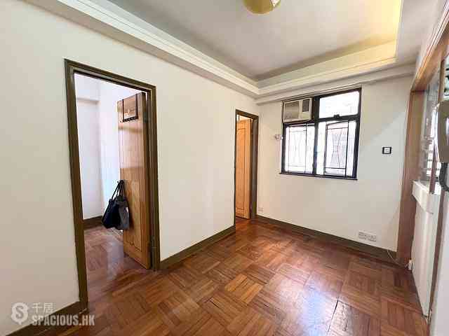 Wan Chai - Yen Men Building 02