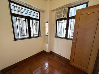 Wan Chai - Yen Men Building 06