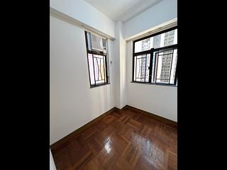 Wan Chai - Yen Men Building 09