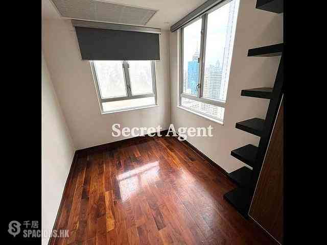 Mid Levels Central - Rich Court 06