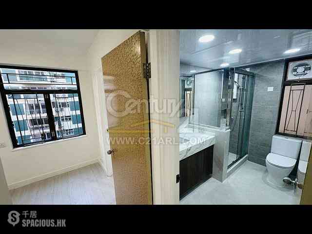 Mid Levels Central - Right Mansion 10