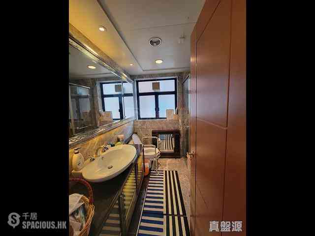 West Kowloon - The Arch Moon Tower (Block 2A) 08