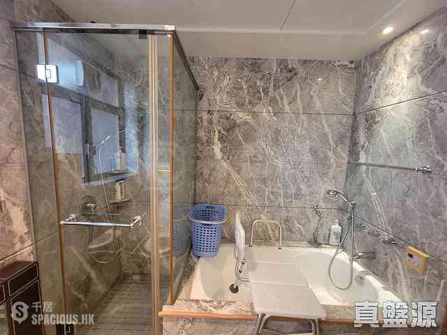 West Kowloon - The Arch Moon Tower (Block 2A) 09