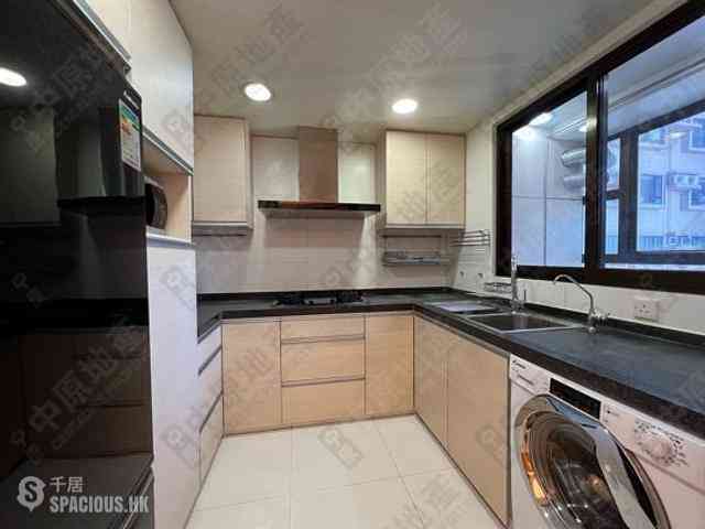Mid Levels Central - Robinson Heights Block 2 01