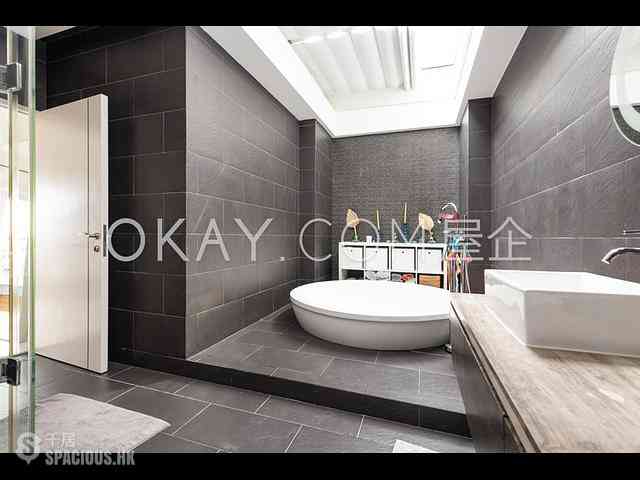 Clear Water Bay - Pik Uk 13