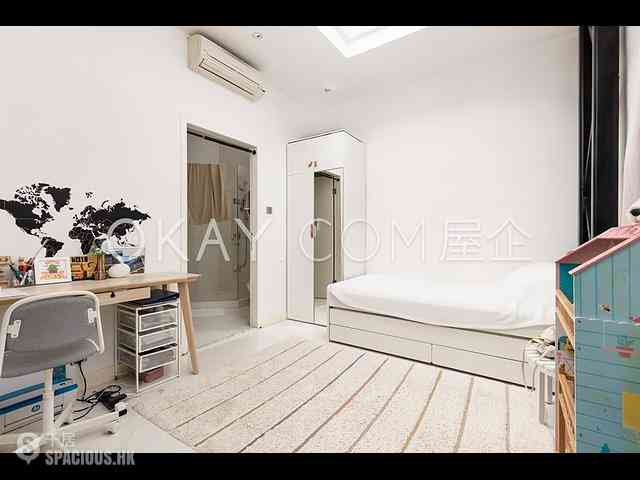Clear Water Bay - Pik Uk 14