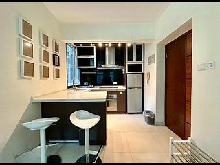 Sai Ying Pun - Golden Phoenix Court 02