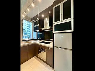 Sai Ying Pun - Golden Phoenix Court 04