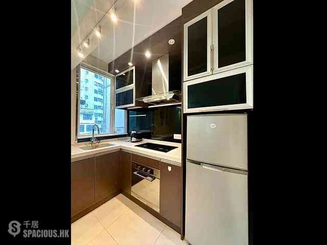 Sai Ying Pun - Golden Phoenix Court 04