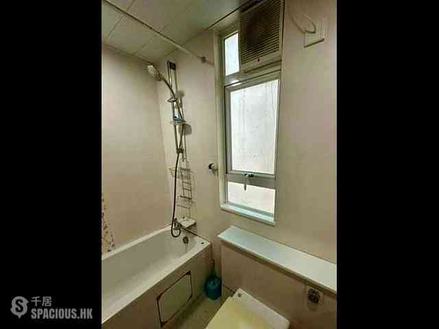Sai Ying Pun - Golden Phoenix Court 09