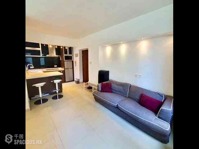 Sai Ying Pun - Golden Phoenix Court 05