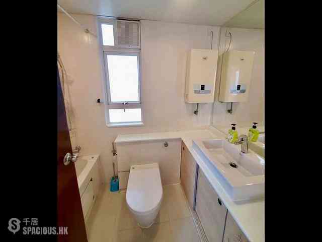 Sai Ying Pun - Golden Phoenix Court 10