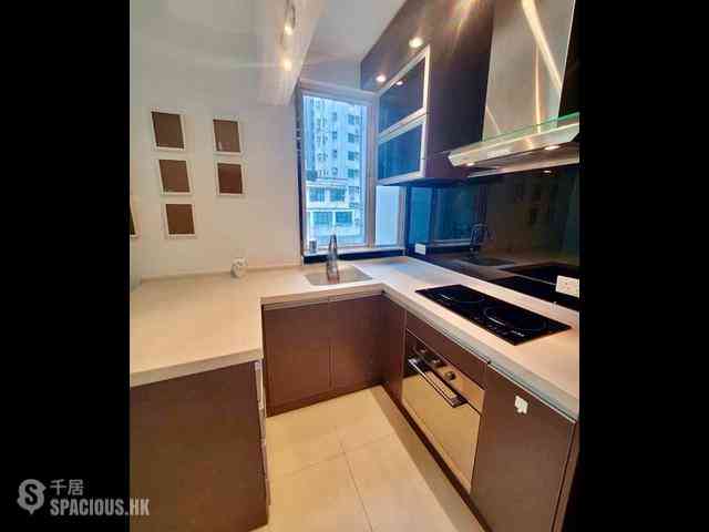 Sai Ying Pun - Golden Phoenix Court 03